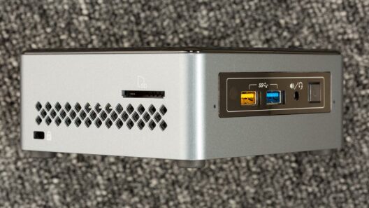 Intel NUC kit (NUC6CAYS)