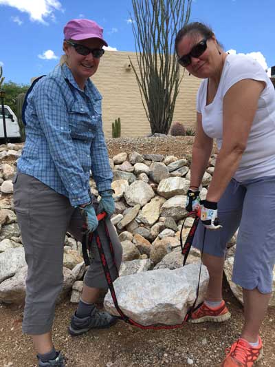 Lifting a rock with the PotLifter