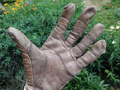 Lots of seams on StoneBreaker Gloves