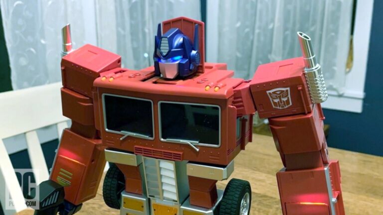 My Favorite New $699 Toy: Hands On With the Elite Optimus Prime