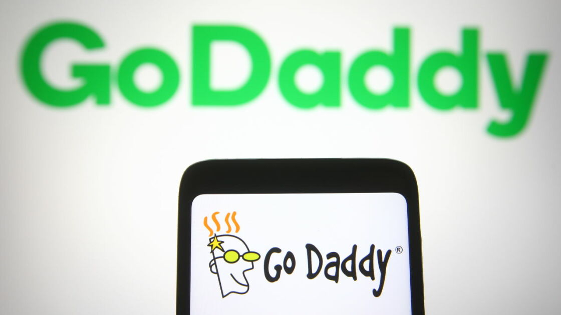 GoDaddy Hacked, 1.2M Customers at Risk of Phishing Attack