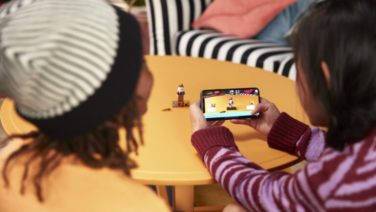 Lego Vidiyo Turns Kids Into Music Video Producers