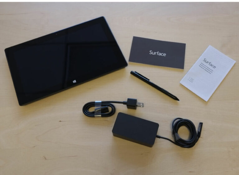 Unboxing the Microsoft Surface Windows 8 Pro