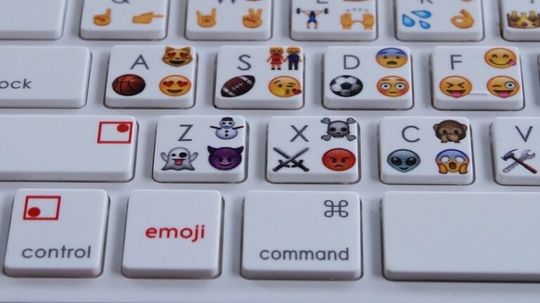 Share Your Feelings With This Emoji Keyboard