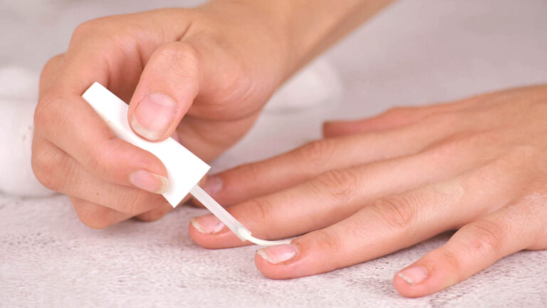 How to : How to Do Gel Nails at Home: Tips for the Perfect Manicure