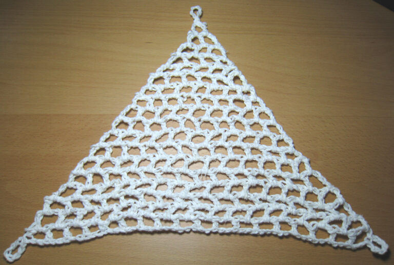 How to : How to Crochet a Toy Storage Hammock