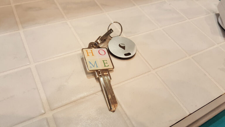 Never Lose Your Stuff With TrackR Atlas, Bravo