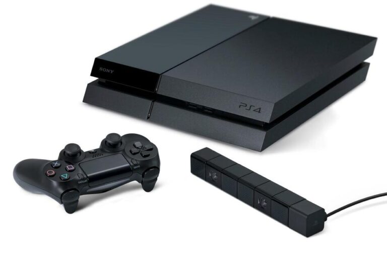 Free Consoles, Smashed Consoles: PlayStation 4 Launch Day