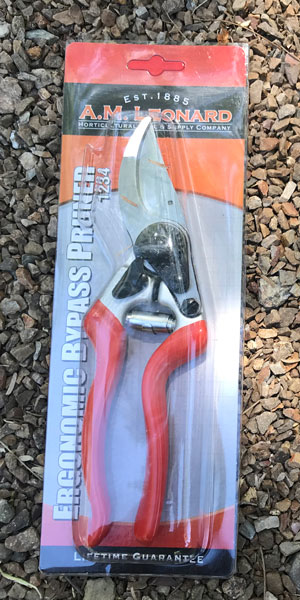 AM Leonard Bypass Pruner packaging