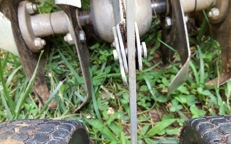 Dirty Hand Tools Mini Cultivator Vibration