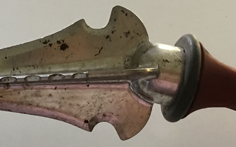 Garden Weasel Multi Use Transplanter cutting edges