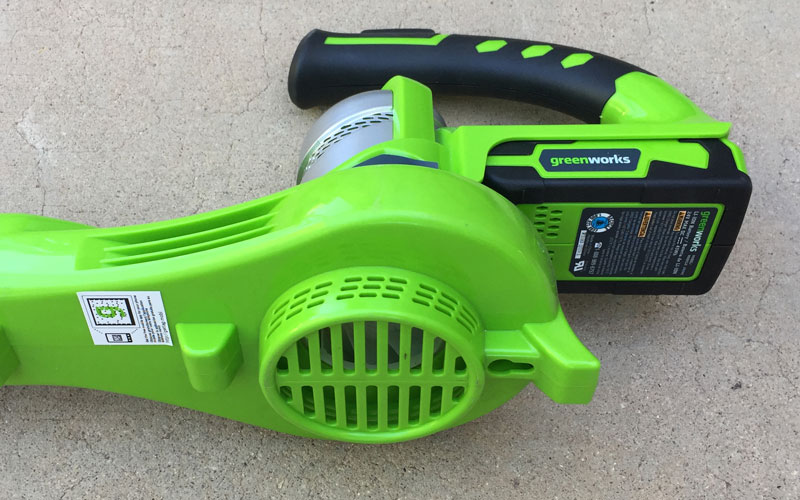 Greenworks-24-Volt-Sweeper-air-intake