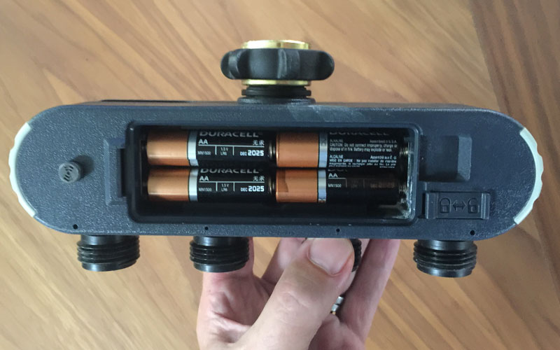 Melnor raincloud battery compartment