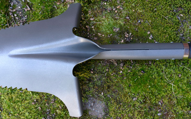 Radius Root Slayer Shovel with wide step