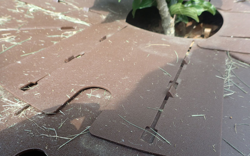 Tree Pan sliding door