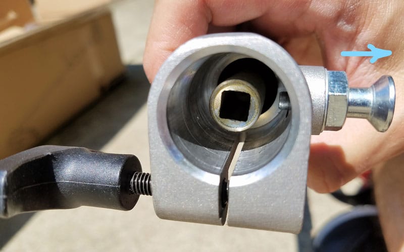 Yard-Force-120v-string-trimmer-pole-rod-connector