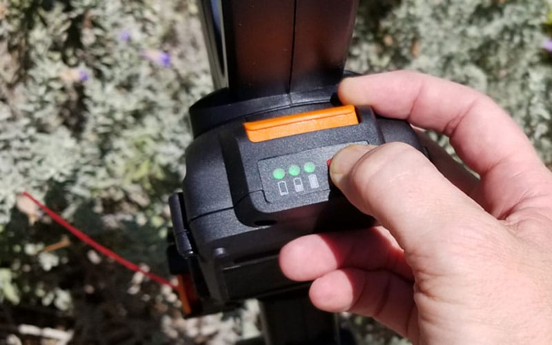 battery gauge on WORX GT Revolution string trimmer