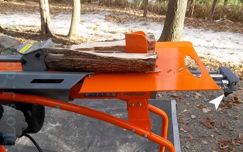 yardmax-log-splitter-working-method