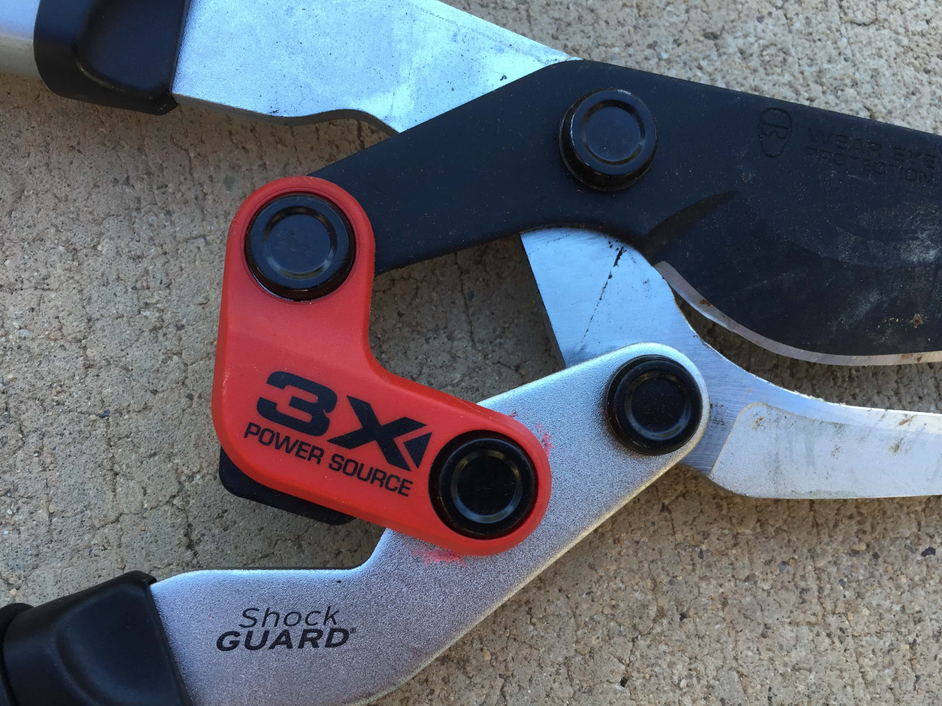 Conrona-(ComfortGEL-+-Extendable)-Loppers-spreading-shock-guard