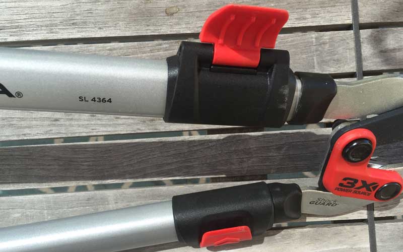 Corona-Comfort-Gel-Loppers-snap-latches-at-angle