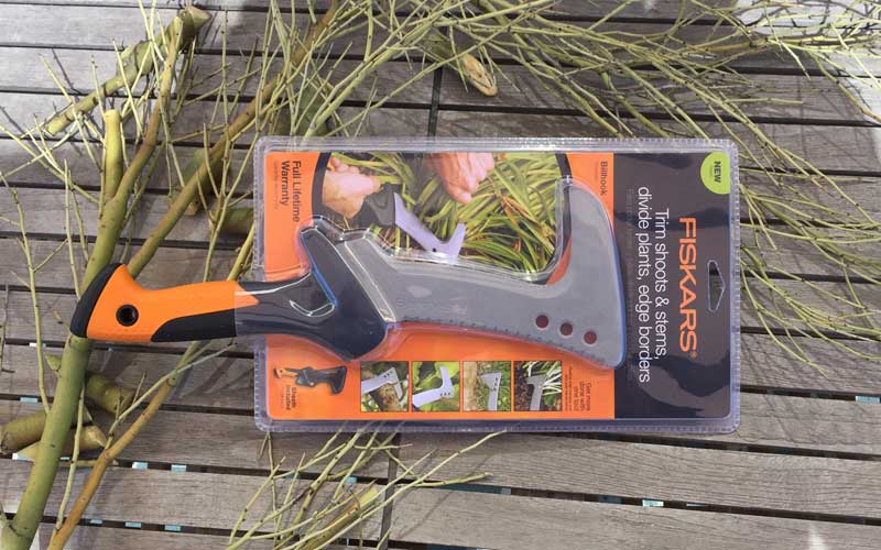 Fiskars-Billhook-in-packaging-1