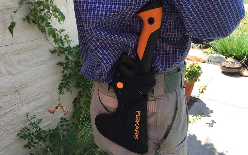 Fiskars-Billhook-on-belt