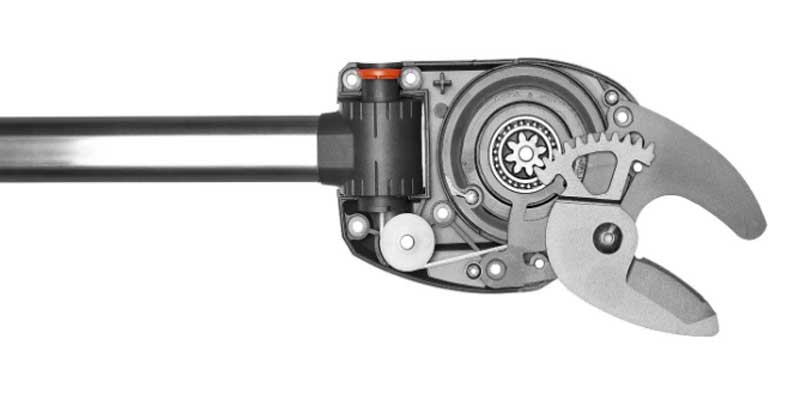 geared cutting mechanism on Gardena tree pruner