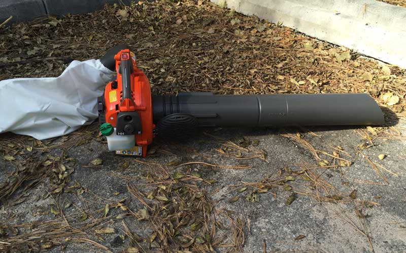 Husqvarna-as-vacuum-mulcher