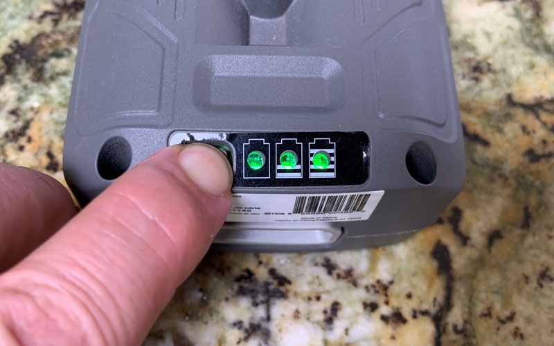 Sun-Joe-Cordless-Pressure-Washer-battery-LED-lights