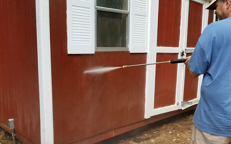 Yard Force Pressure Washer (YF3100ES-R) removing pollen