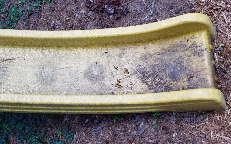 Yard Force Pressure Washer (YF3100ES-R) on plastic slide