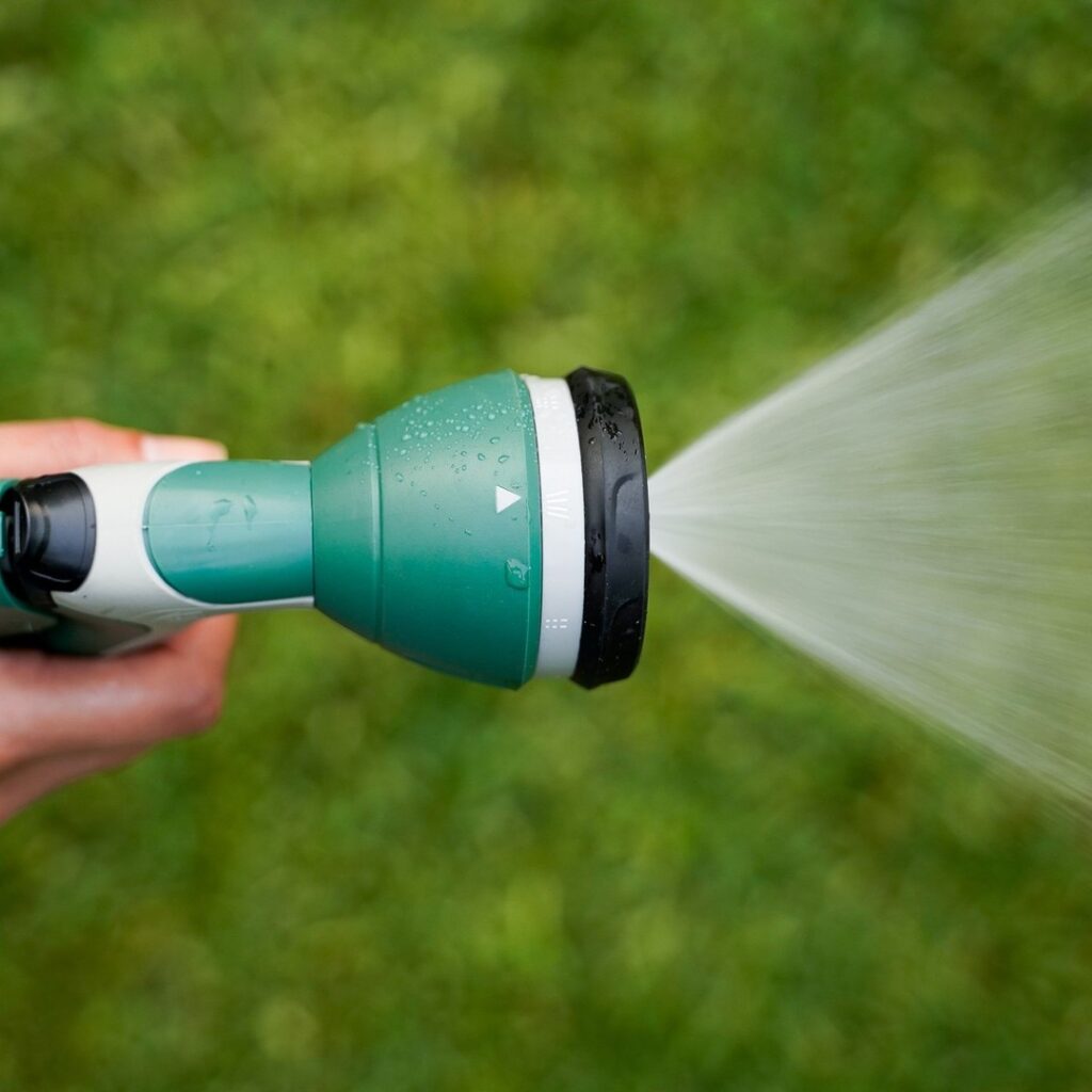 the 8 spray pattern hose nozzle